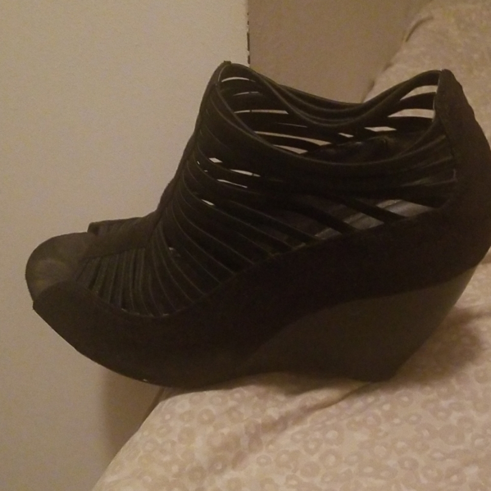 Sandal